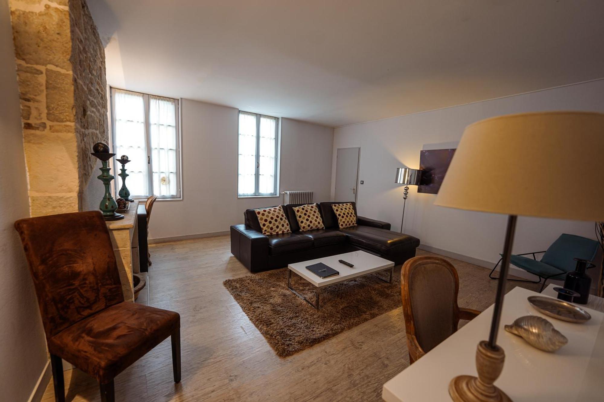 Logis Hostellerie De L'Abbaye Celles-sur-Belle ภายนอก รูปภาพ