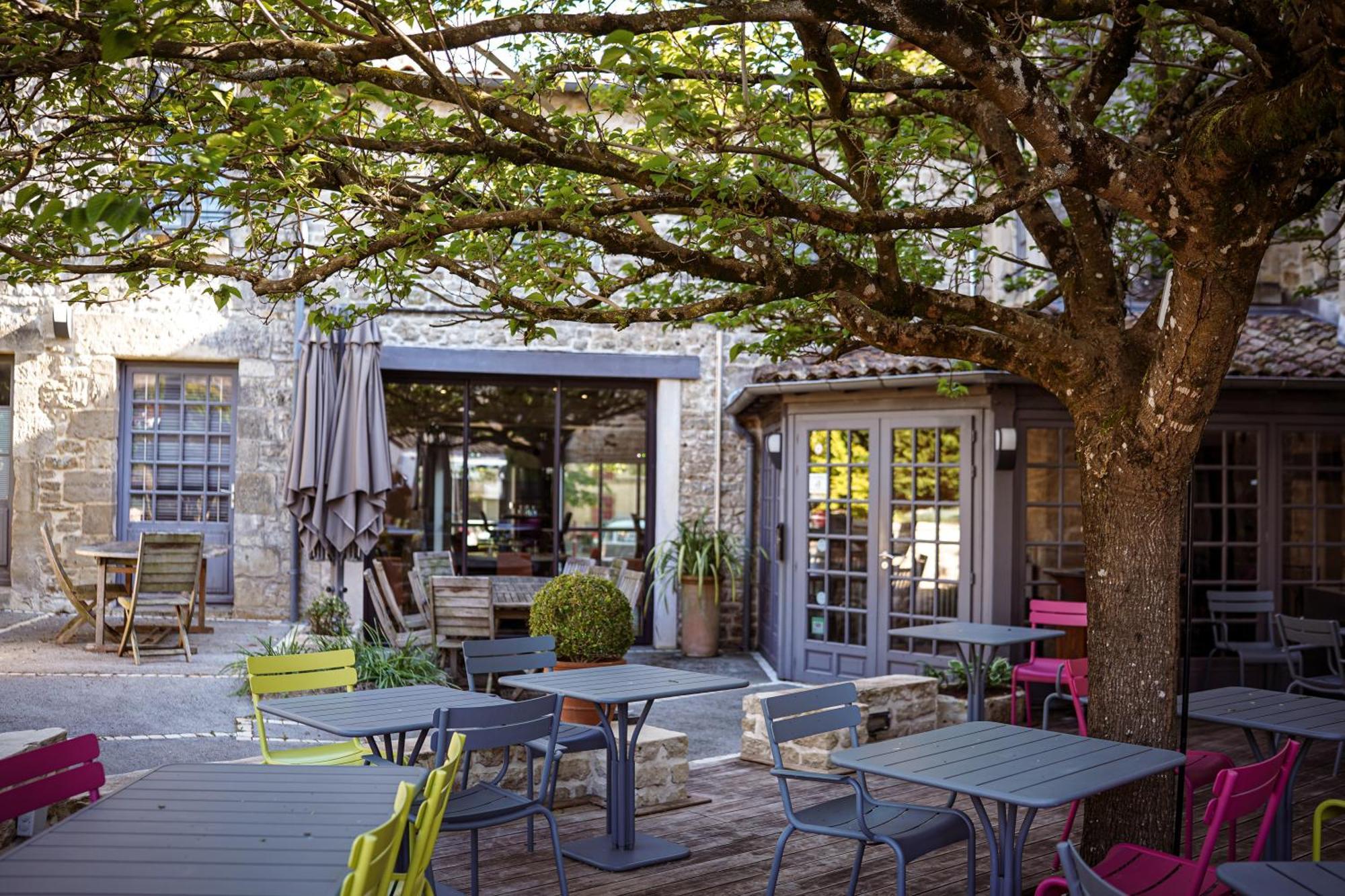 Logis Hostellerie De L'Abbaye Celles-sur-Belle ภายนอก รูปภาพ