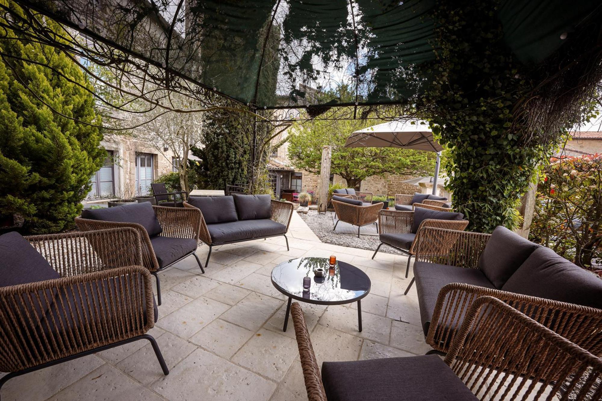 Logis Hostellerie De L'Abbaye Celles-sur-Belle ภายนอก รูปภาพ