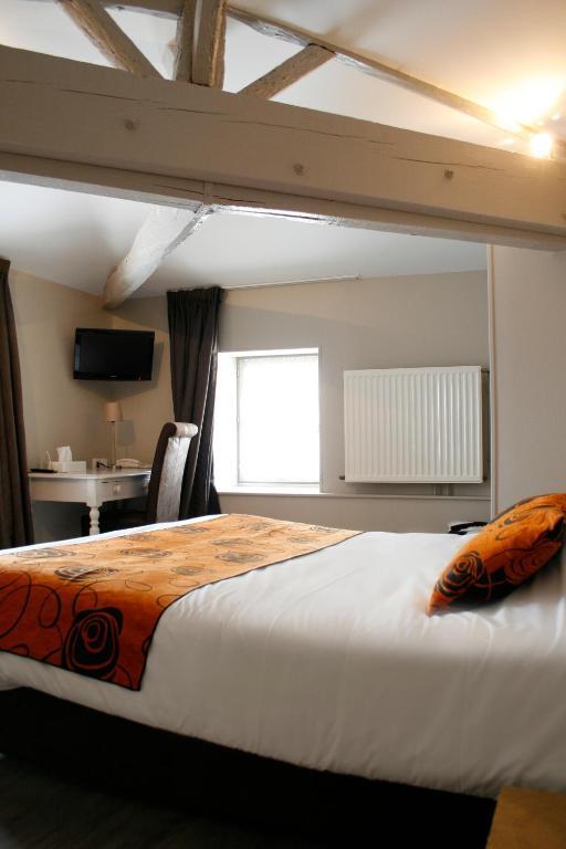 Logis Hostellerie De L'Abbaye Celles-sur-Belle ห้อง รูปภาพ