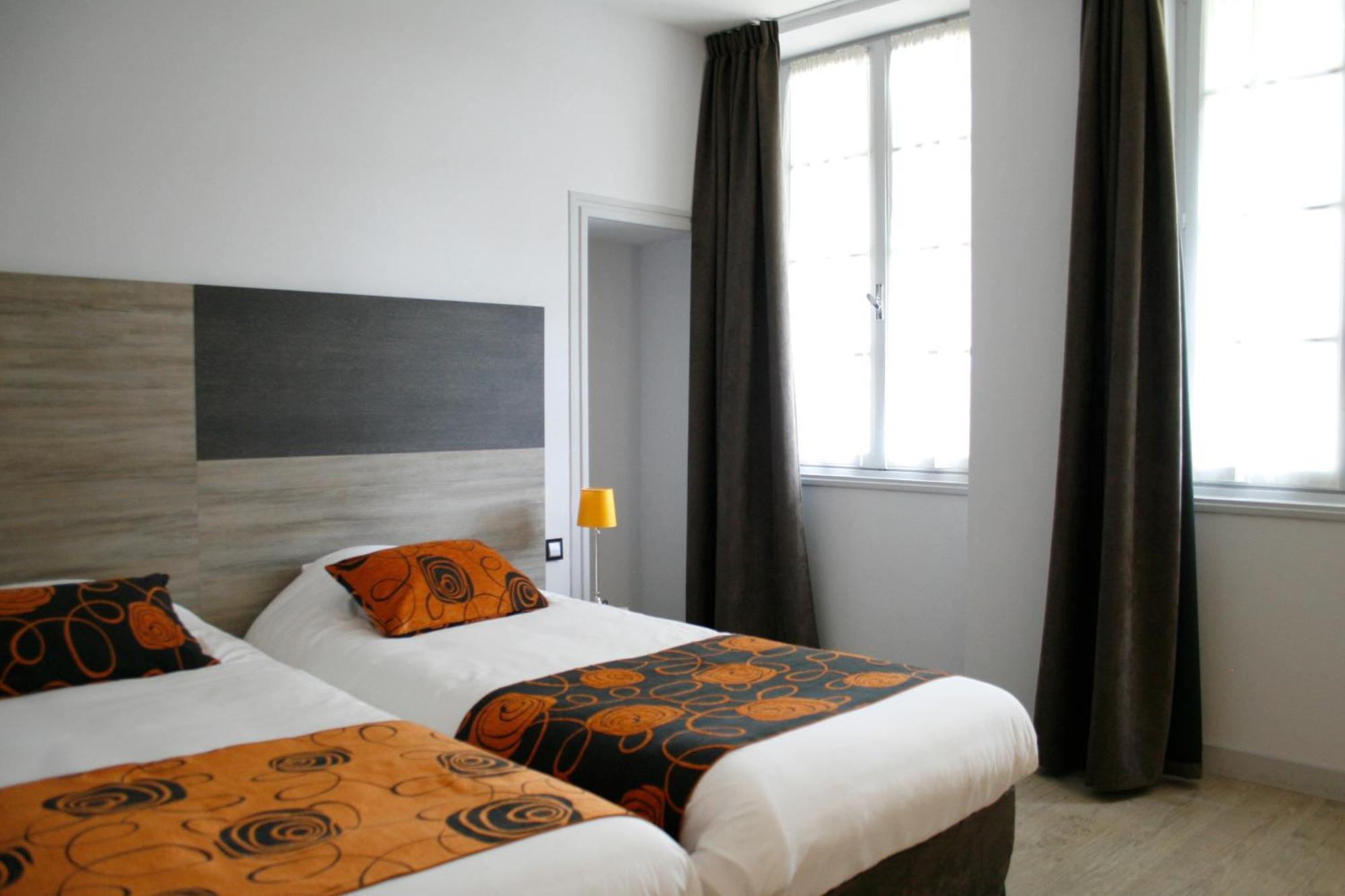 Logis Hostellerie De L'Abbaye Celles-sur-Belle ภายนอก รูปภาพ